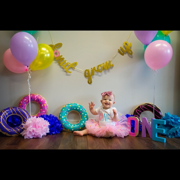 Donut first birthday outfit🍩 - Picture 2 of 3